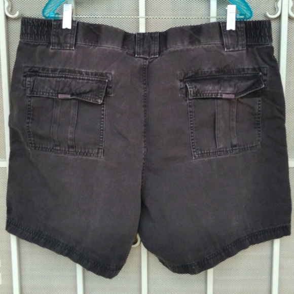 Roundtree & Yorke Cargo Shorts - Picture 3 of 4